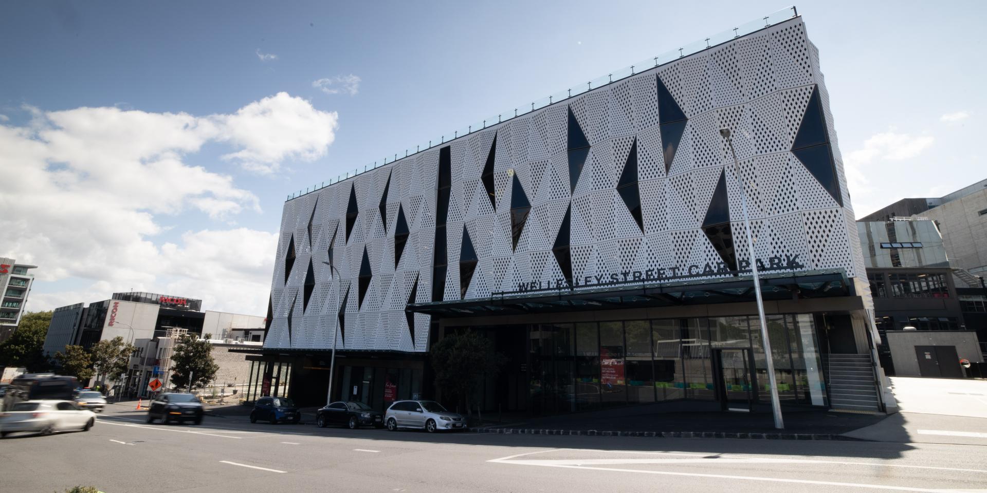 Les Mills Car Park (1)